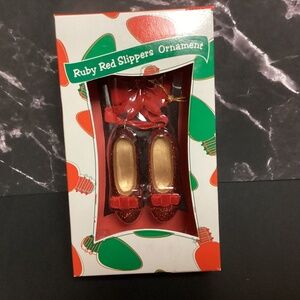 Warner Bros. 1999 Wizard of Oz Ruby Slippers Ornament